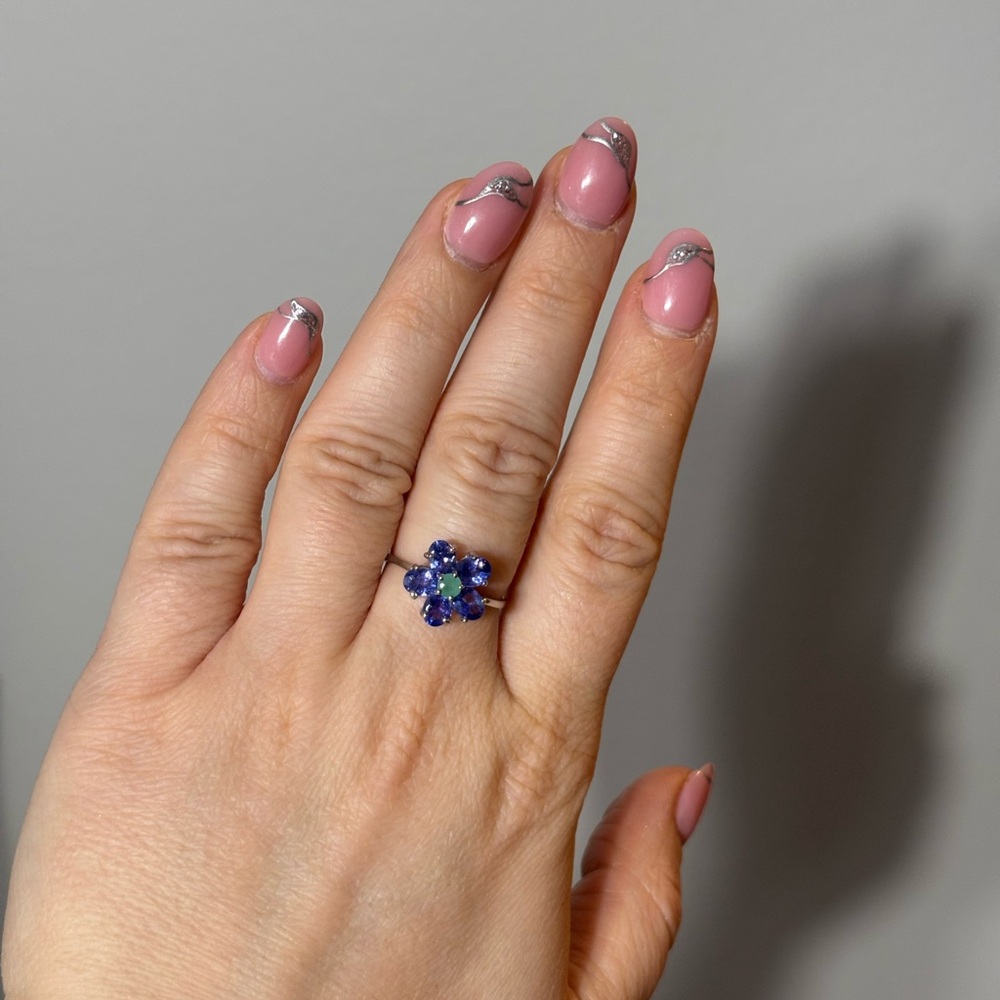925 Sterling Silver Tanzanite & Emerald Flower Ring, size 6.75-7 - Picture 10 of 11
